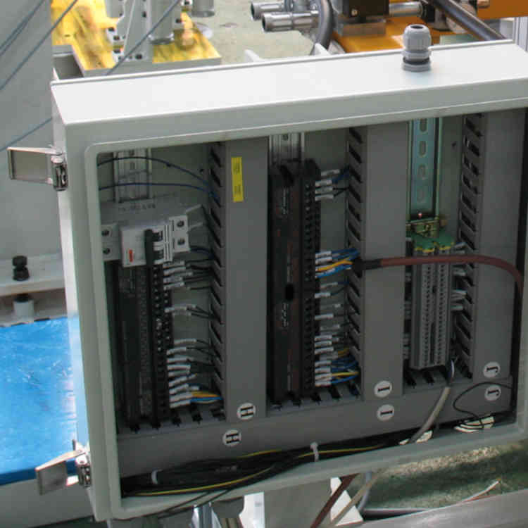 Images Learn/28_WC_1996_Mixabest_MITSUBISHI_IO_module.jpg